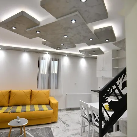 Semesterbostad Brvnara Mont 1