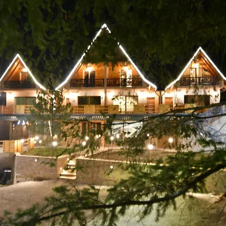 Brvnara Mont 1 Semesterbostad