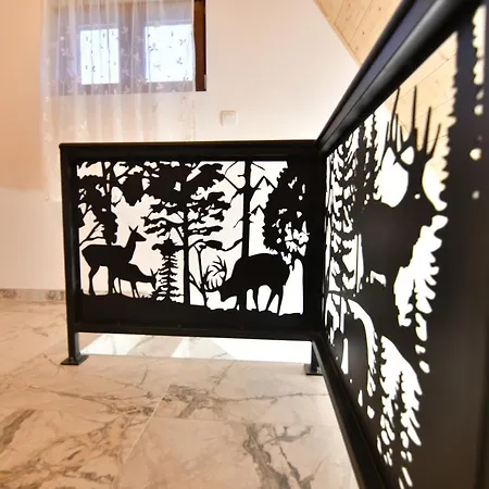 Brvnara Mont 1 Semesterbostad *