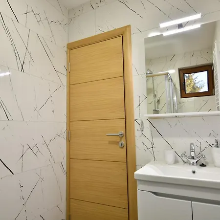 Brvnara Mont 1 Zlatibor