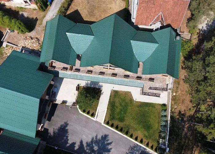 Dom wakacyjny Brvnara Mont 1 *